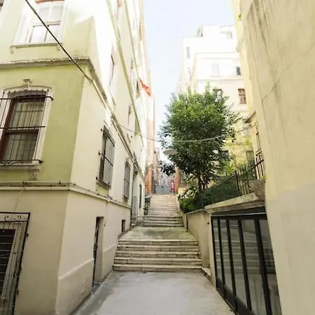 Apartamento In The Historical Passage In Galata
